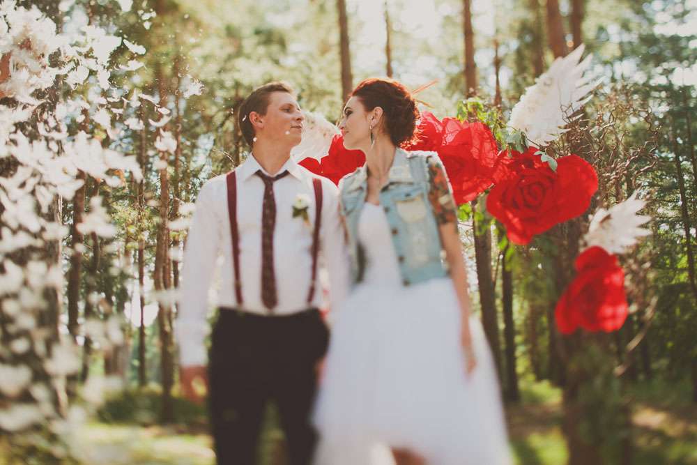 whimsical feather wedding in the russian woods (62)