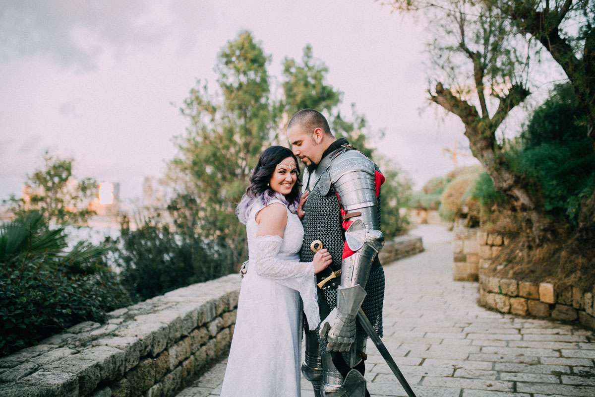 Live Action Role Play Wedding with the Groom in a Suit of Armour (7)