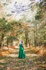 casual back garden wedding bride in green (10)