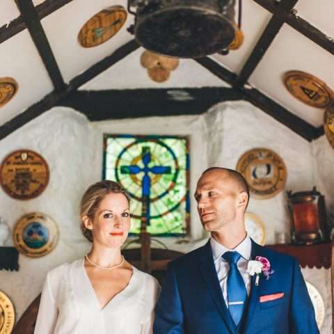 worlds smallest church wedding (21)