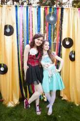 anime and 1950s wedding in russia (58)