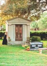 View More: http://clairepacelliphoto.pass.us/raven