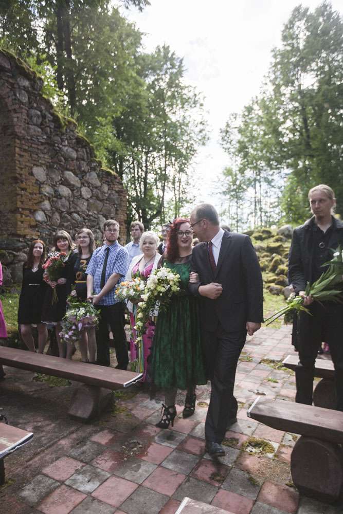 Green & Black Latvian Forest Wedding with a Hint of Tolkien (6)