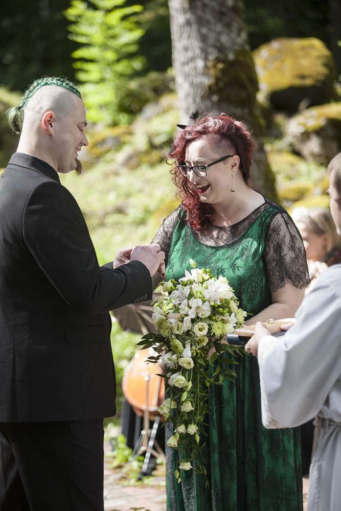 Green & Black Latvian Forest Wedding with a Hint of Tolkien (8)
