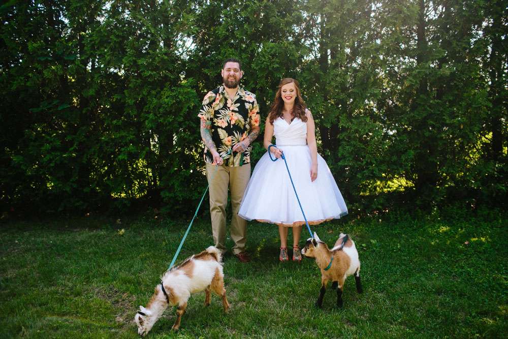 Hawaii-tiki-goat-wedding-31