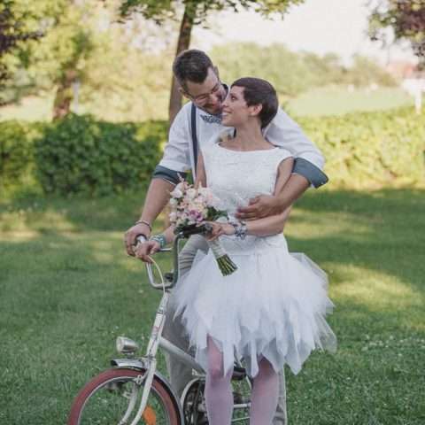 intimate camping wedding in hungary (39)