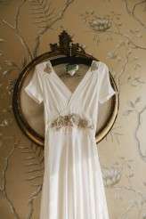 travel metallic and non-floral wedding in somerset (4)