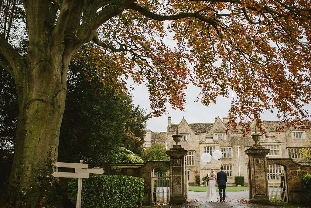 travel metallic and non-floral wedding in somerset (56)