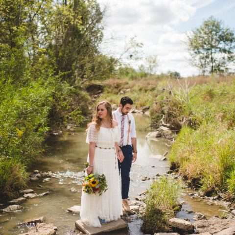 Hip Southwest-Meets-Midwest Outdoor Wedding (18)