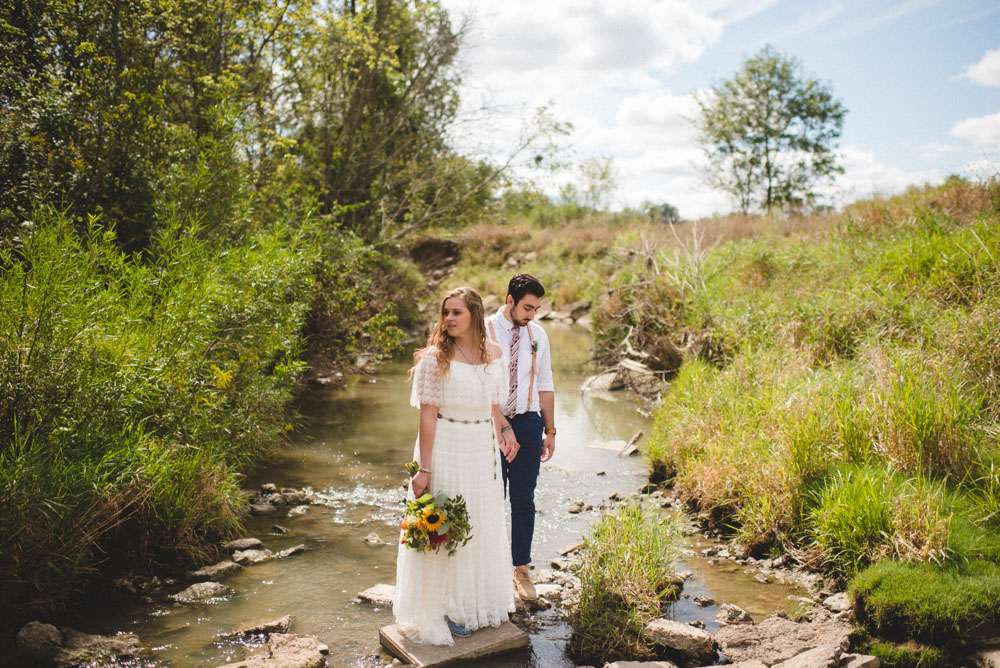Hip Southwest-Meets-Midwest Outdoor Wedding (18)