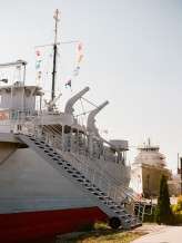 Wedding on the USS LST 393 Ship (4)