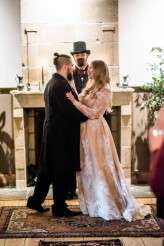 dark, woodland fairytale wedding (19)