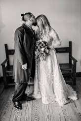 dark, woodland fairytale wedding (20)