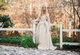 dark, woodland fairytale wedding (22)