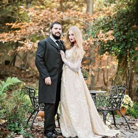 dark, woodland fairytale wedding (27)