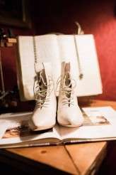 dark, woodland fairytale wedding (3)