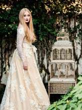 dark, woodland fairytale wedding (33)