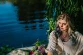 lady in the lake bridal shoot (20)