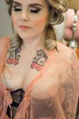Glamorous Autumn Wedding with a Tattooed Bride and Groom (4)