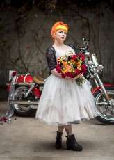 How to Use Flowers to Add Personality to Your Wedding (11)