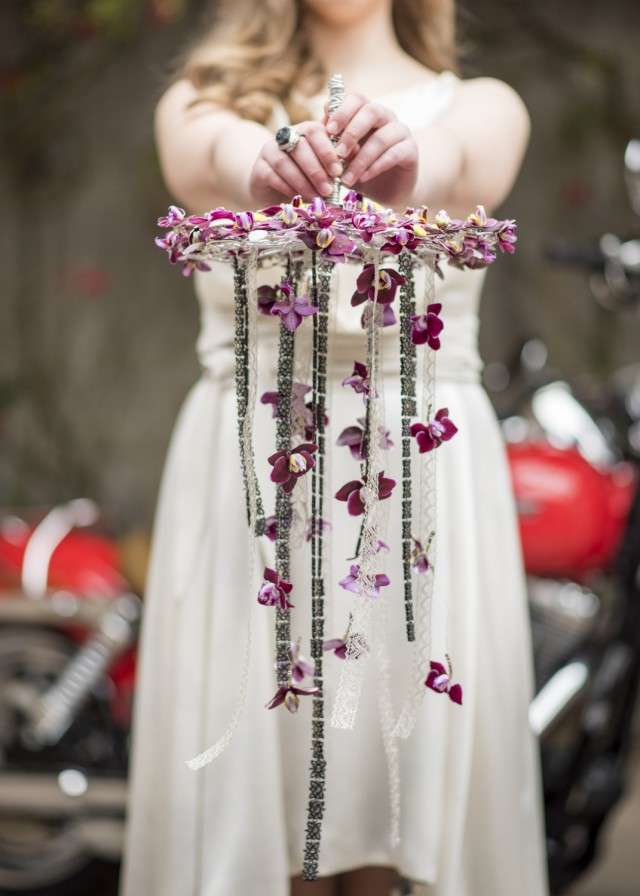 How to Use Flowers to Add Personality to Your Wedding (13)