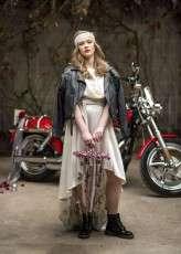 How to Use Flowers to Add Personality to Your Wedding biker shoot (11)