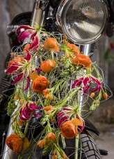 How to Use Flowers to Add Personality to Your Wedding biker shoot (20)