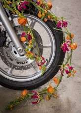 How to Use Flowers to Add Personality to Your Wedding biker shoot (22)