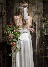 How to Use Flowers to Add Personality to Your Wedding biker shoot (29)