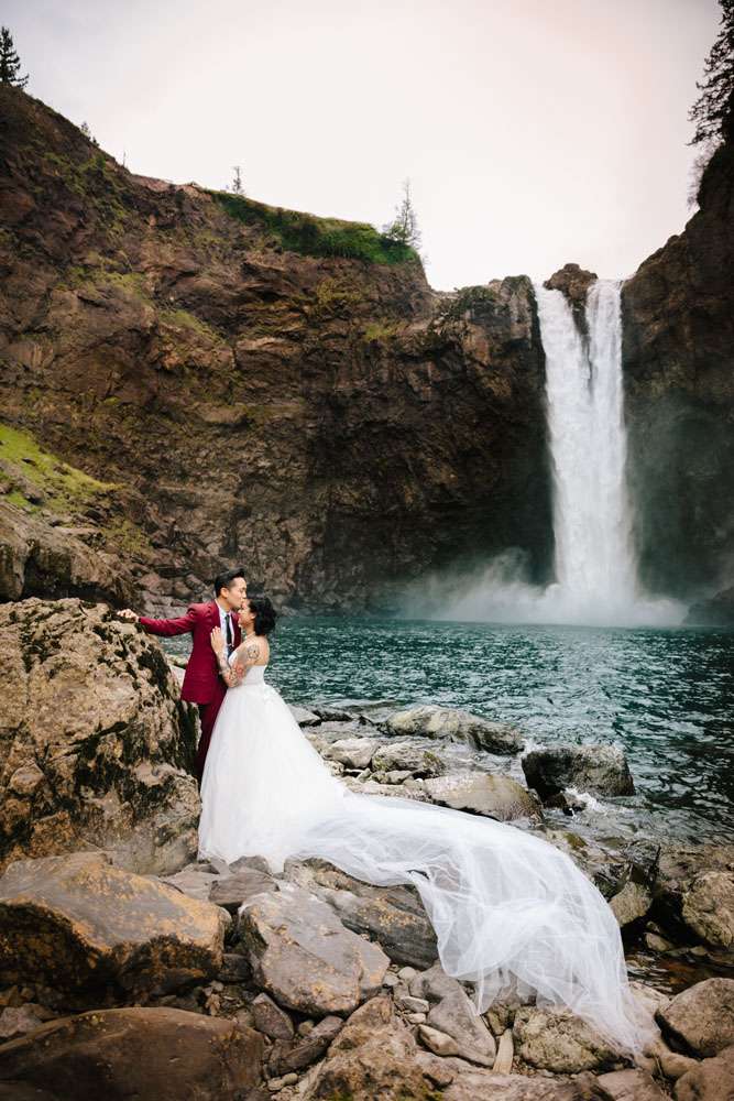 Seattle-Waterfall-Origami wedding (19)
