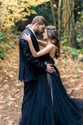 Woodland Nymph in a Black Wedding Dress (28)