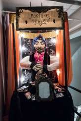 Glitzy Prohibition Era & Vaudeville Theatre Wedding (30)