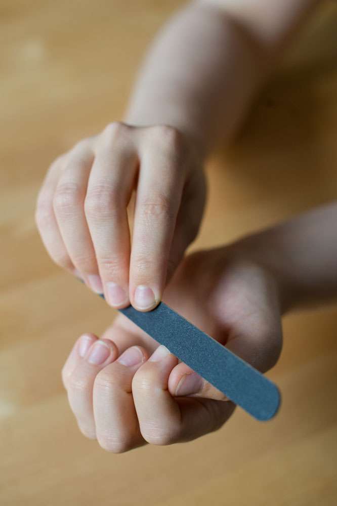 How To Screen-Printing Inspired Wedding Nails (1)