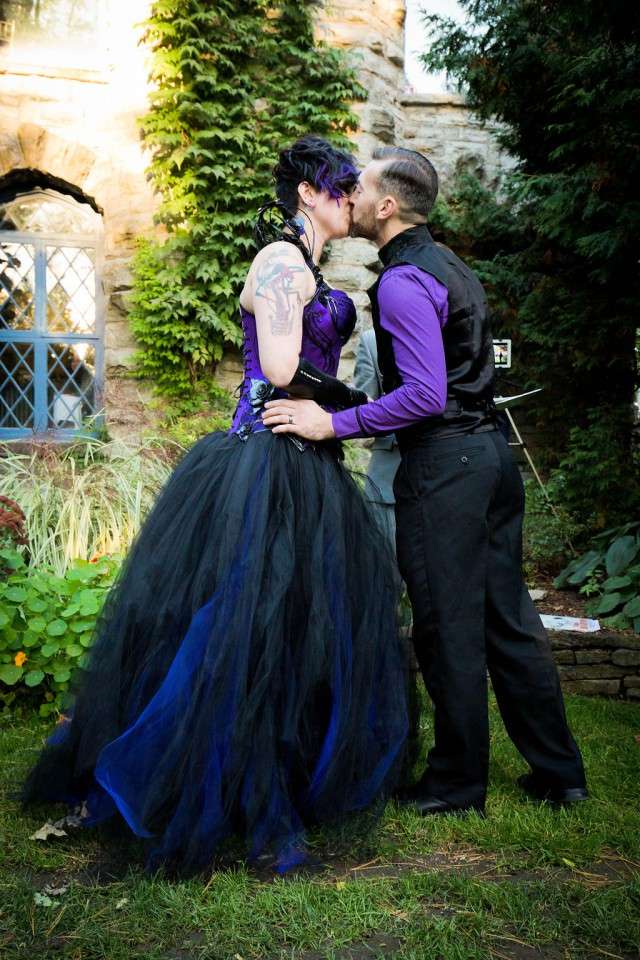 what to wear to a gothic wedding