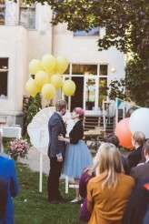 casual berlin park wedding (56)