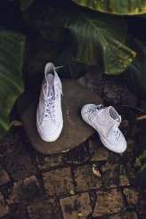 colourful wedding with dinosaurs (2)