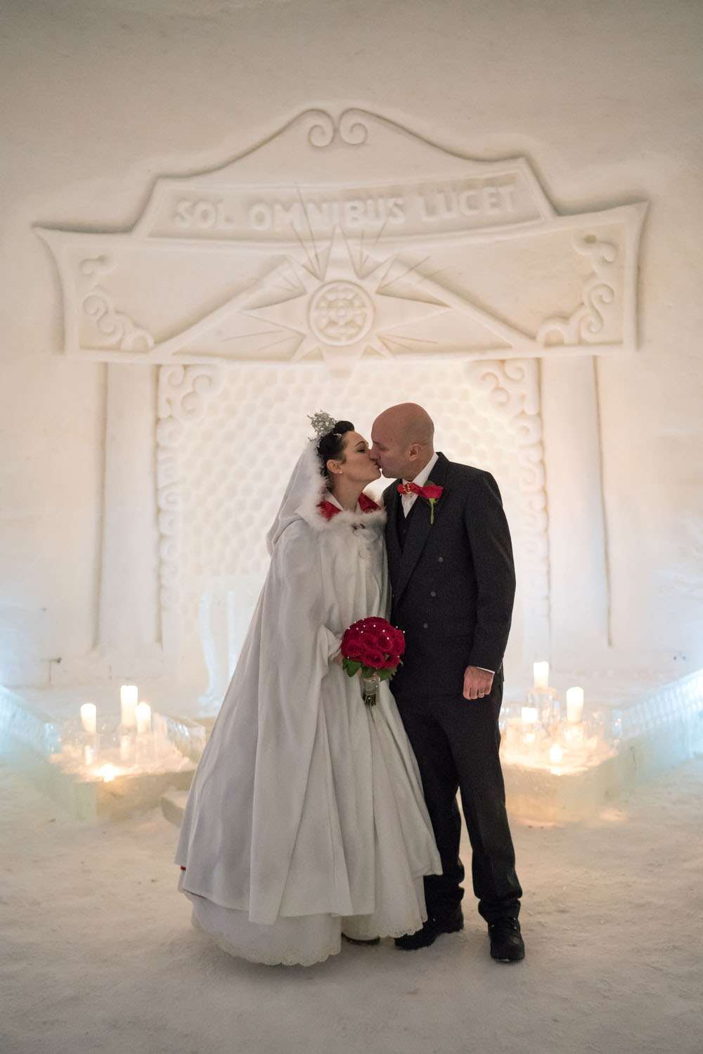 Lapland Wedding in an Ice Chapel (18)