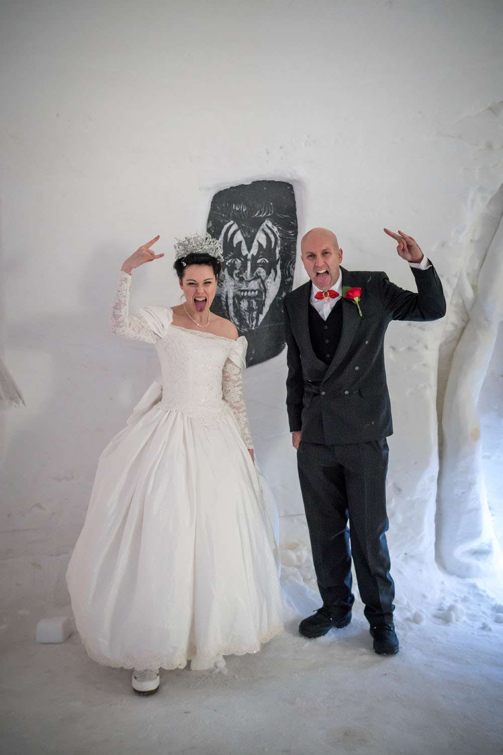 Lapland Wedding in an Ice Chapel (28)