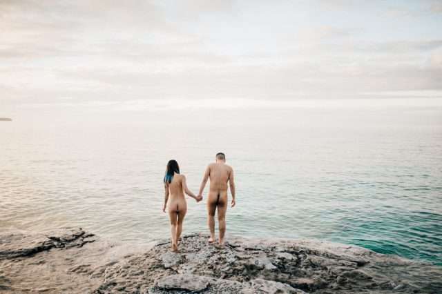 an-engagement-shoot-in-the-nude_rocknrollbride_liataharoni-21