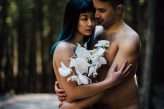 an-engagement-shoot-in-the-nude_rocknrollbride_liataharoni-3