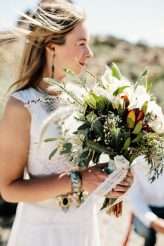 Heartfelt & Bohemian Joshua Tree Wedding (31)