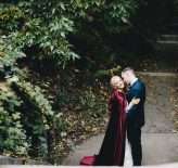 the-bride-in-a-the-red-cape-13