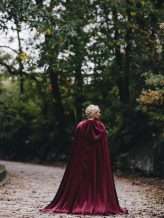 the-bride-in-a-the-red-cape-19