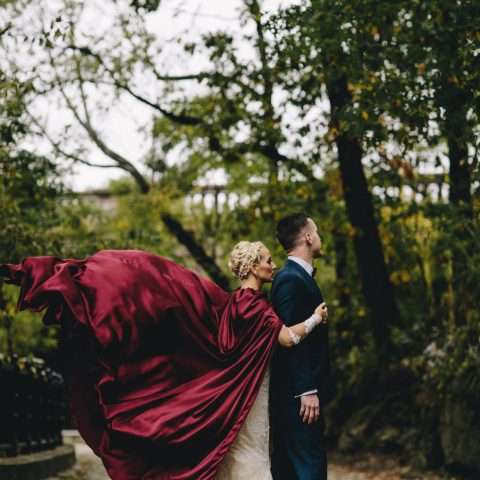 the-bride-in-a-the-red-cape-21