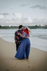 tattoo-artist-hawaii-beach-anniversary-shoot-28
