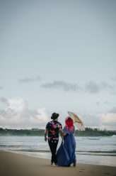 tattoo-artist-hawaii-beach-anniversary-shoot-30