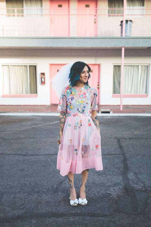 a-colourful-vegas-elopement-with-the-bride-in-a-pink-dress-14
