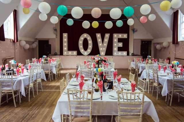 Diy Wedding With A Love Heart Theme, How To Decorate Community Hall For Wedding