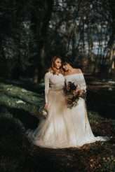 light-vs-dark-a-pre-raphaelite-inspired-same-sex-wedding-shoot-29