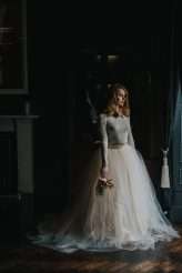 light-vs-dark-a-pre-raphaelite-inspired-same-sex-wedding-shoot-5